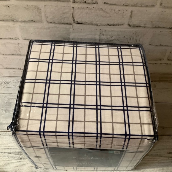 Brooks Brothers 4Pc King Plaid Square 100% Cotton Flannel Sheet Set - Picture 3 of 6